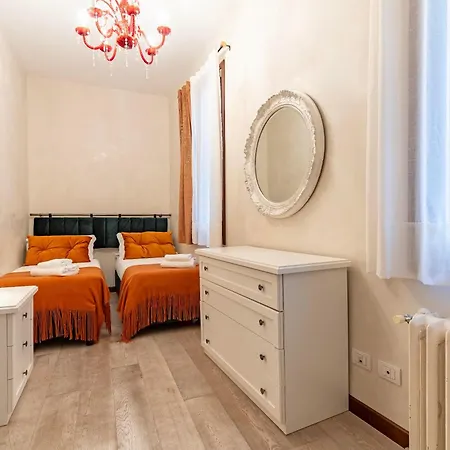 Apartament Domus Rialto Balcony View On The Grand Canal
